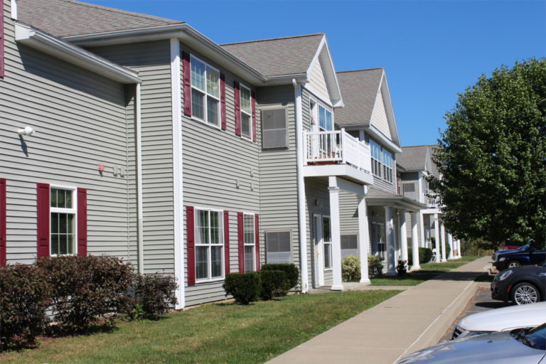 Home Brook Pointe Luxury 50+ Adult Living in Schodack, NY (518) 477